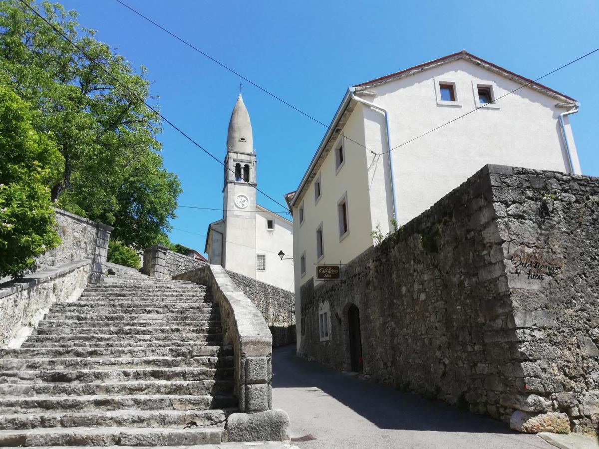 Apartmaji In Sobe Odlicna Hisa Stanjel Exterior photo